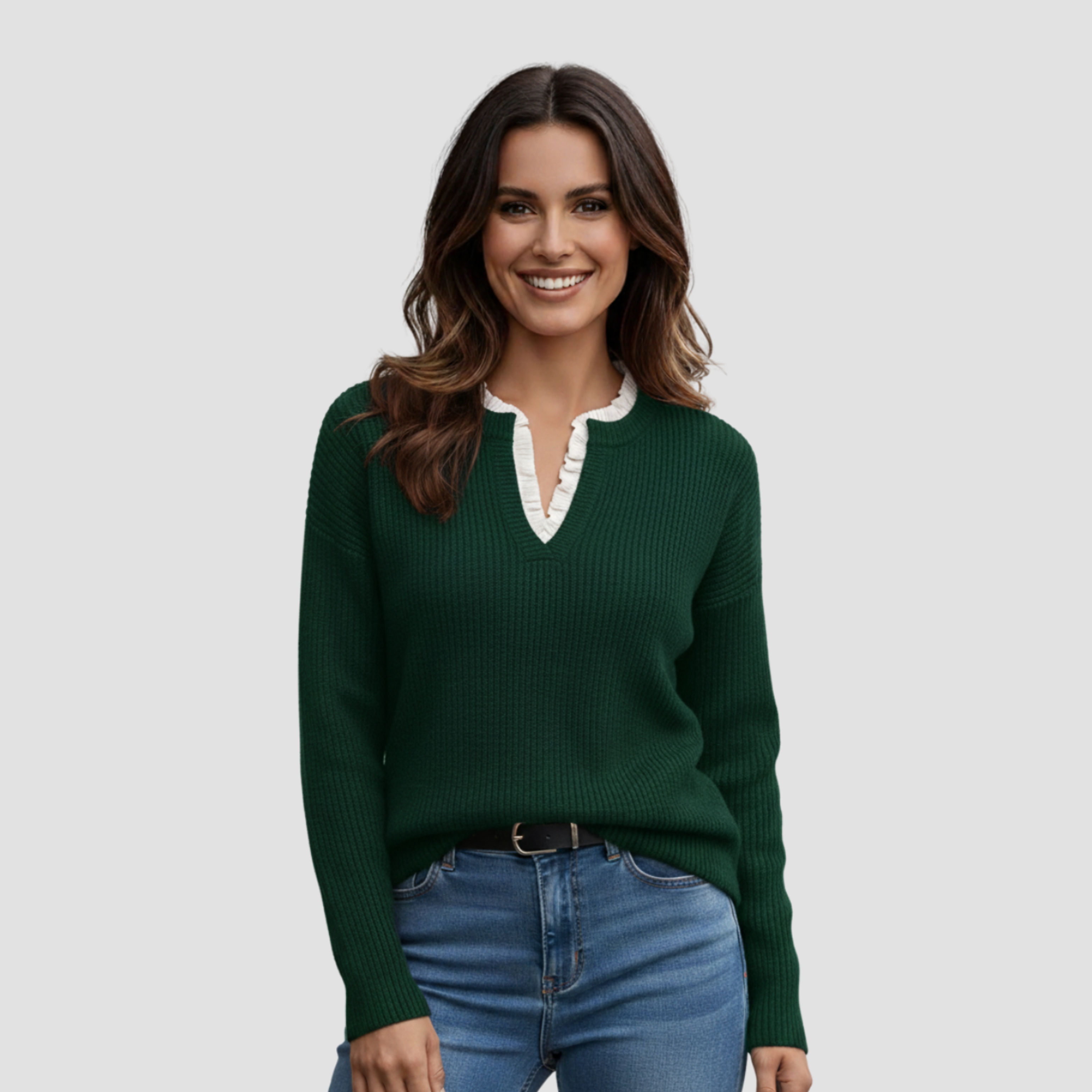 Pull tricoté pour femmes avec bord ondulé et col roulé élégant