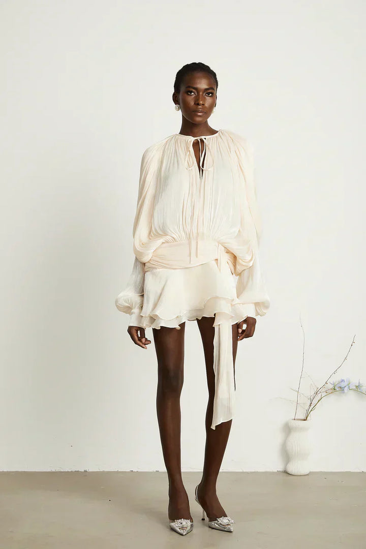 Sonia šaty s balónovými rukávy a zvýrazněným pasem | Vzdušné midišaty pro elegantní příležitosti