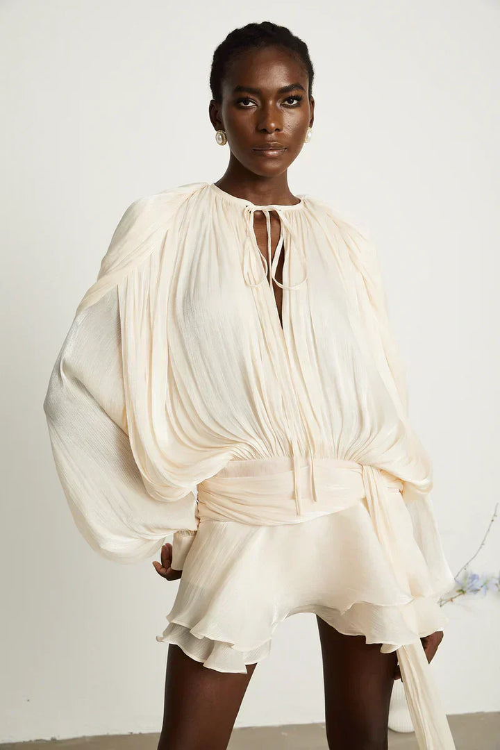 Sonia šaty s balónovými rukávy a zvýrazněným pasem | Vzdušné midišaty pro elegantní příležitosti