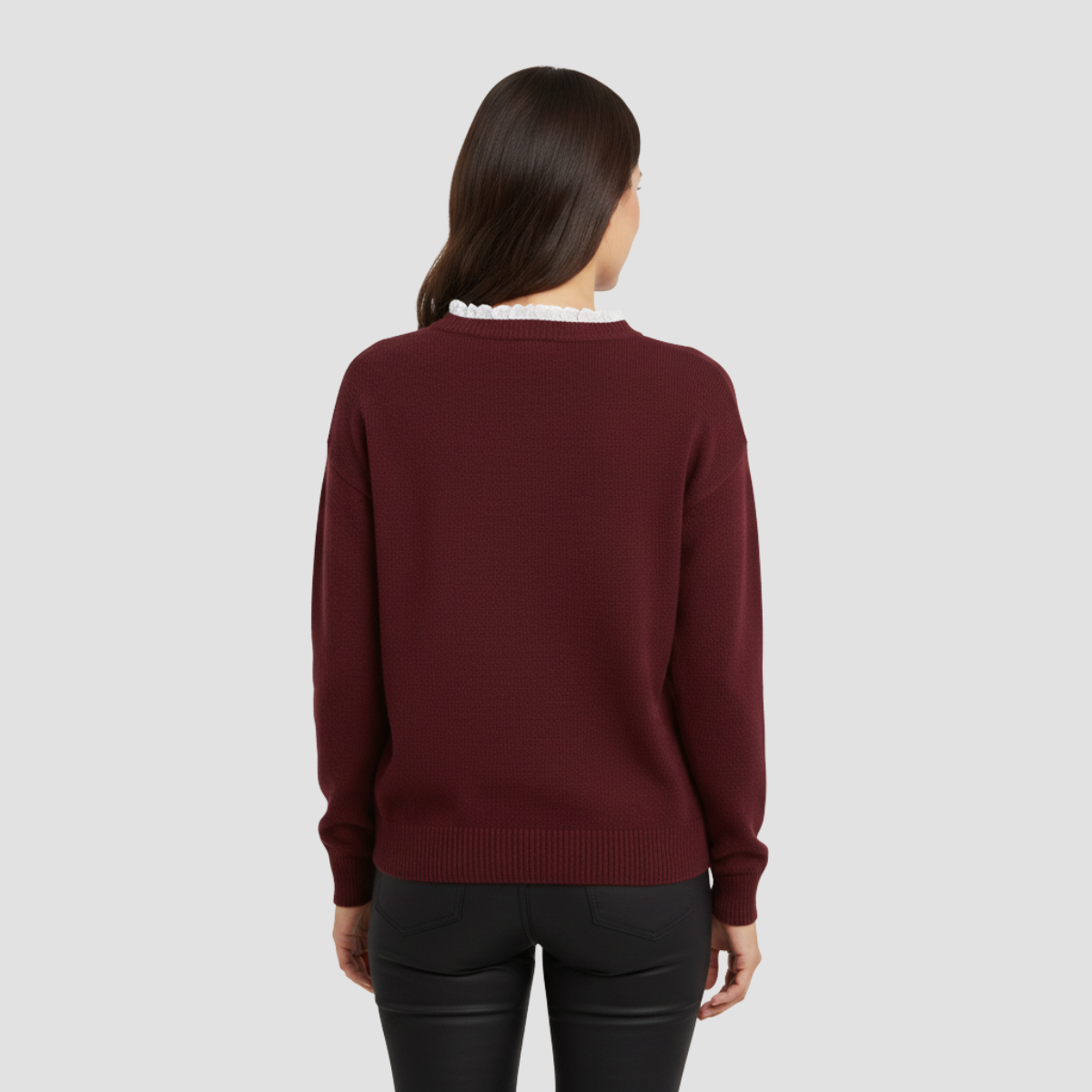 Pull tricoté pour femmes avec bord ondulé et col roulé élégant