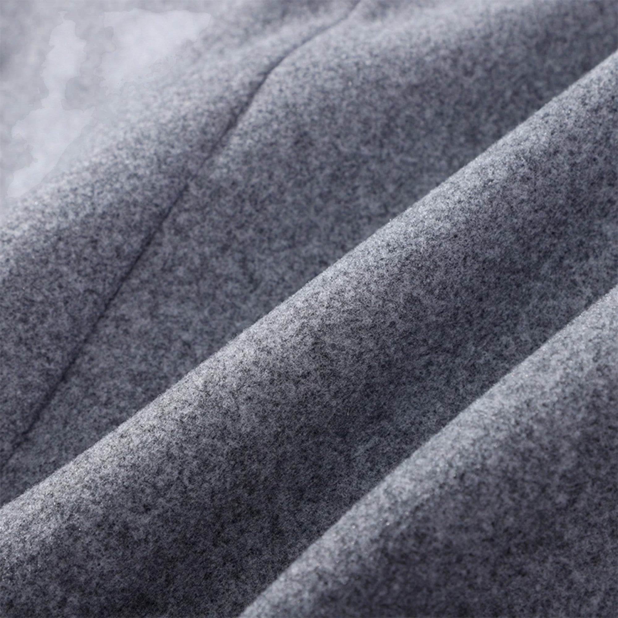 Kort vinterjakke til kvinder med høj krave og elegant finish