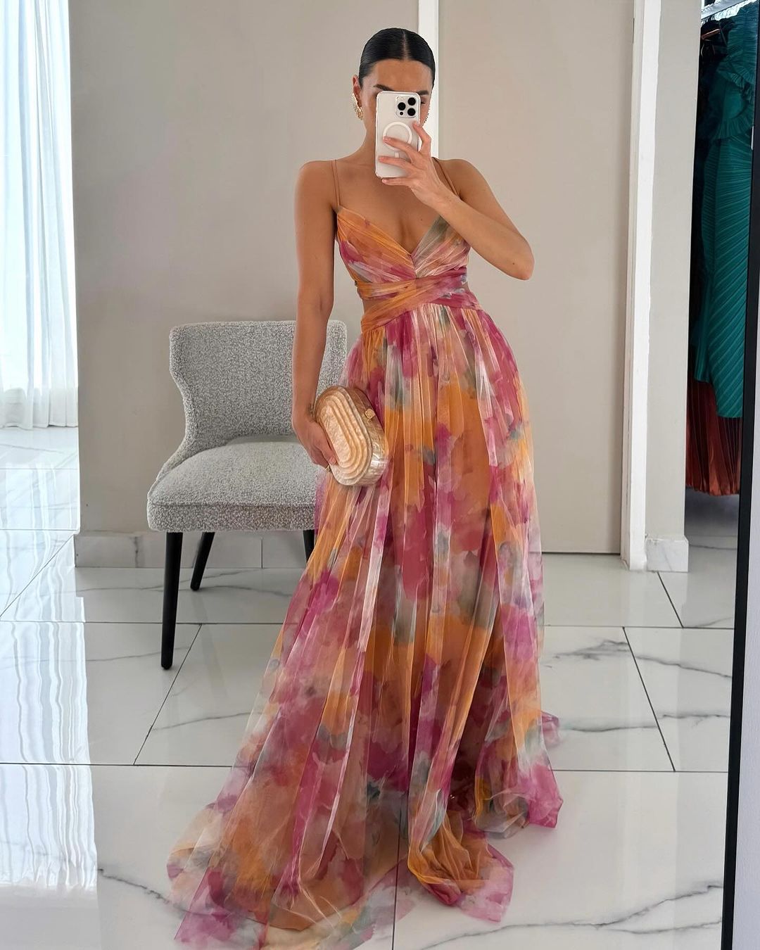 Vestido maxi Celeste para mulheres | Vestido de chiffon arejado com estampa floral e alças ajustáveis