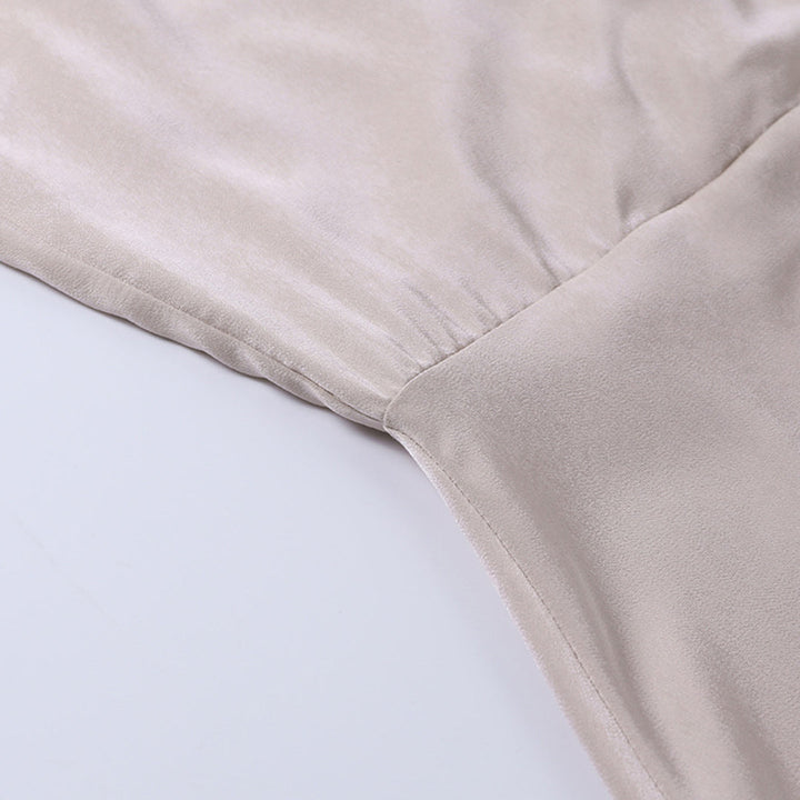 Σατέν μακρύ φόρεμα με σχεδιασμό τύπου κρουαζέ και σκίσιμο | Κομψότητα και αισθησιασμός | Έτοιμο για γιορτή στυλ