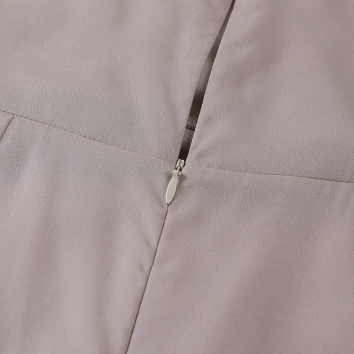 Σατέν μακρύ φόρεμα με σχεδιασμό τύπου κρουαζέ και σκίσιμο | Κομψότητα και αισθησιασμός | Έτοιμο για γιορτή στυλ