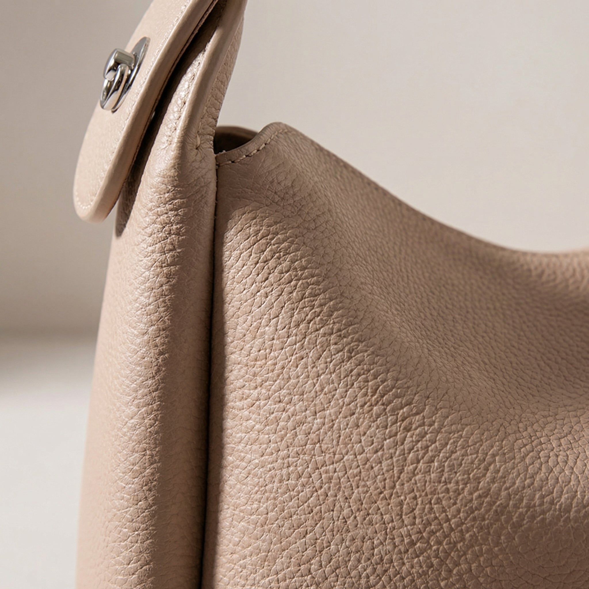 Aviren - Struktureret Hverdags Skuldertaske