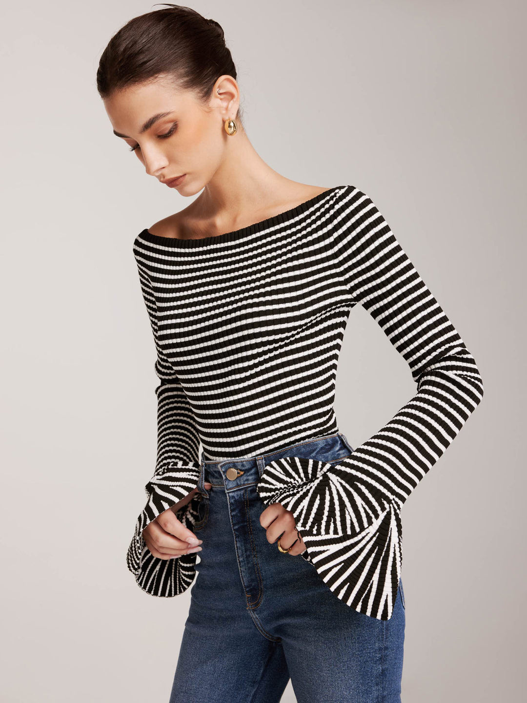 Isalie | Elegant žebrovaný top s odhalenými rameny a průhlednými rukávy | Elegantní & moderní