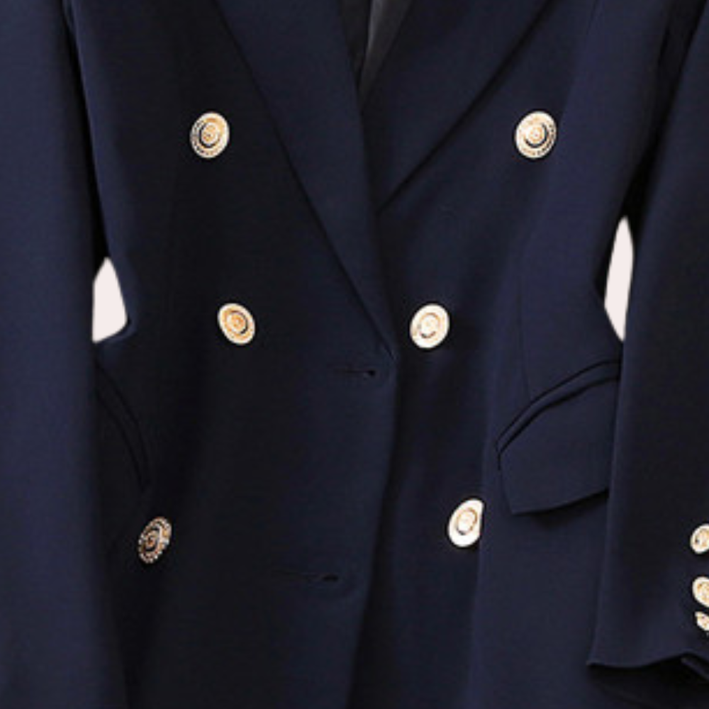 Mørkeblå dobbeltradet blazer med gyldne knapper, elegant design, herremode, klassisk jakkesæt, stilfuld beklædning, formel påklædning.