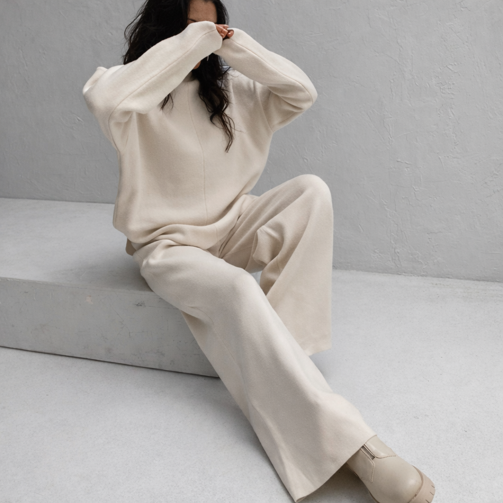 Set de odihnă tricotat pentru femei cu picioare largi și confort moale