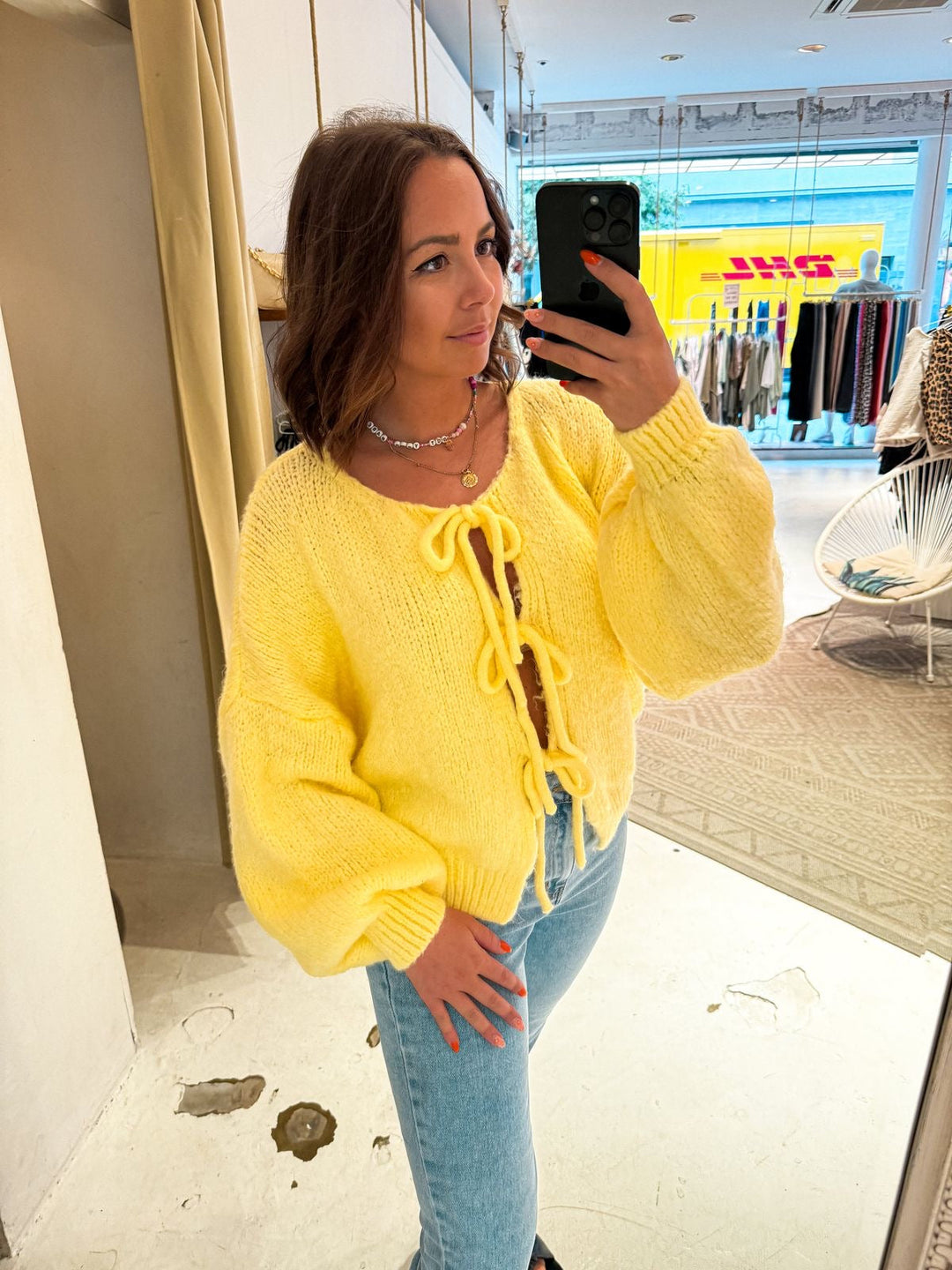 Αφροδίτη | Πλεκτό γιλέκο με κόμπους - Κομψότητα και θηλυκή απαλότητα