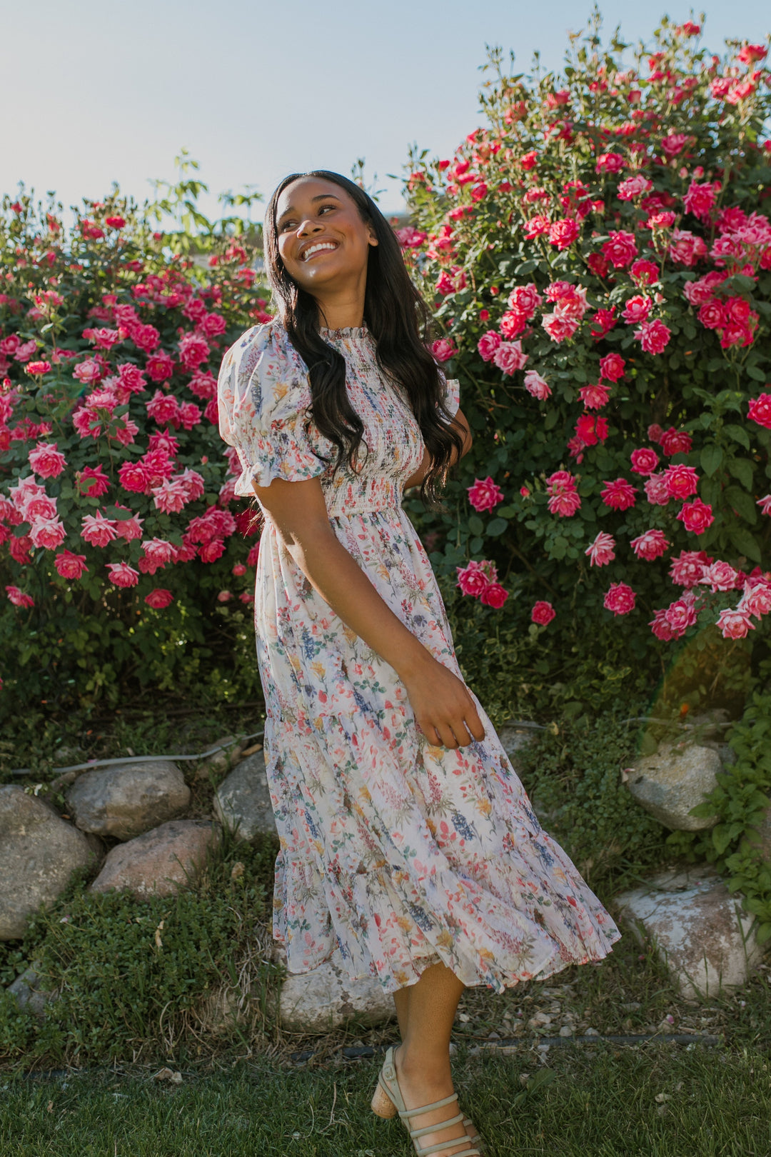 Vestido midi Cordelia para mulheres com estampa floral e corpete franzido | Arejado, feminino e adequado para gravidez