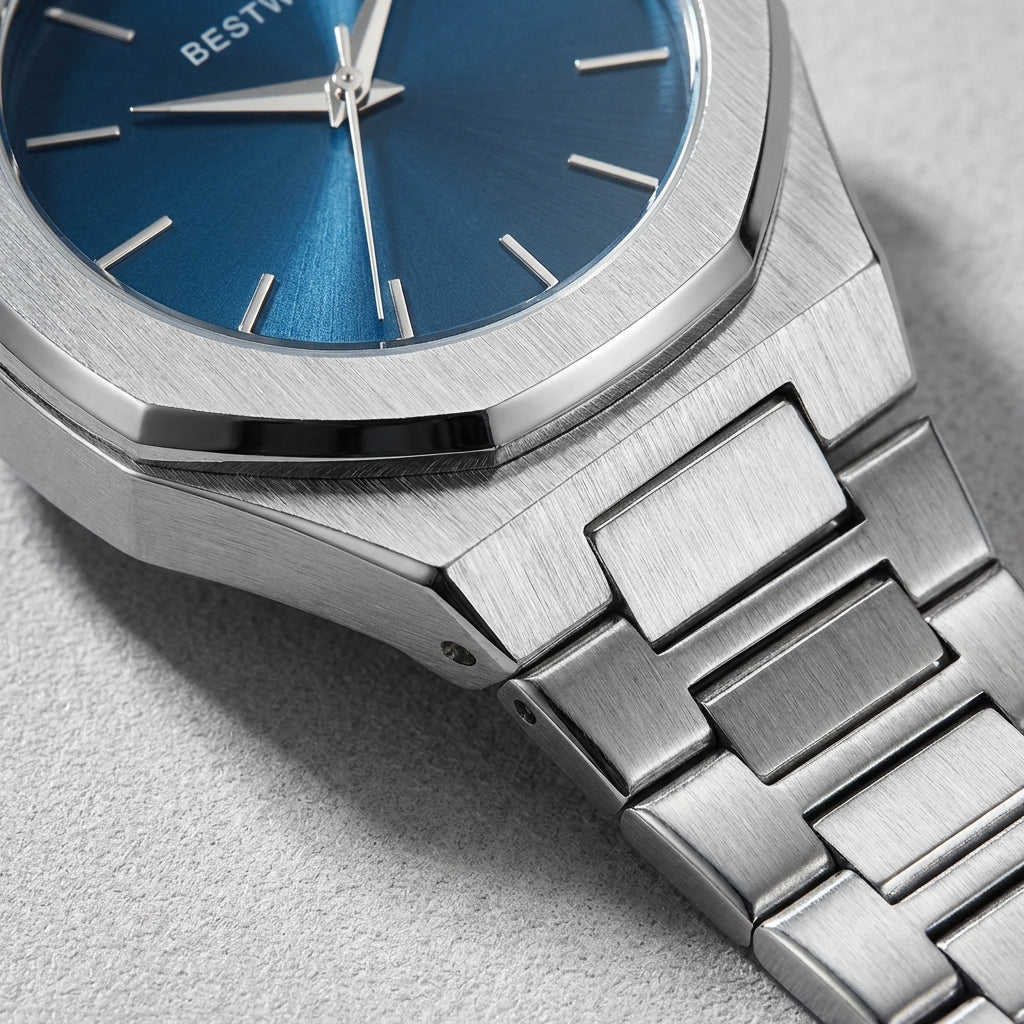 Kysturva - Minimalistisk Herreur Med Lænke