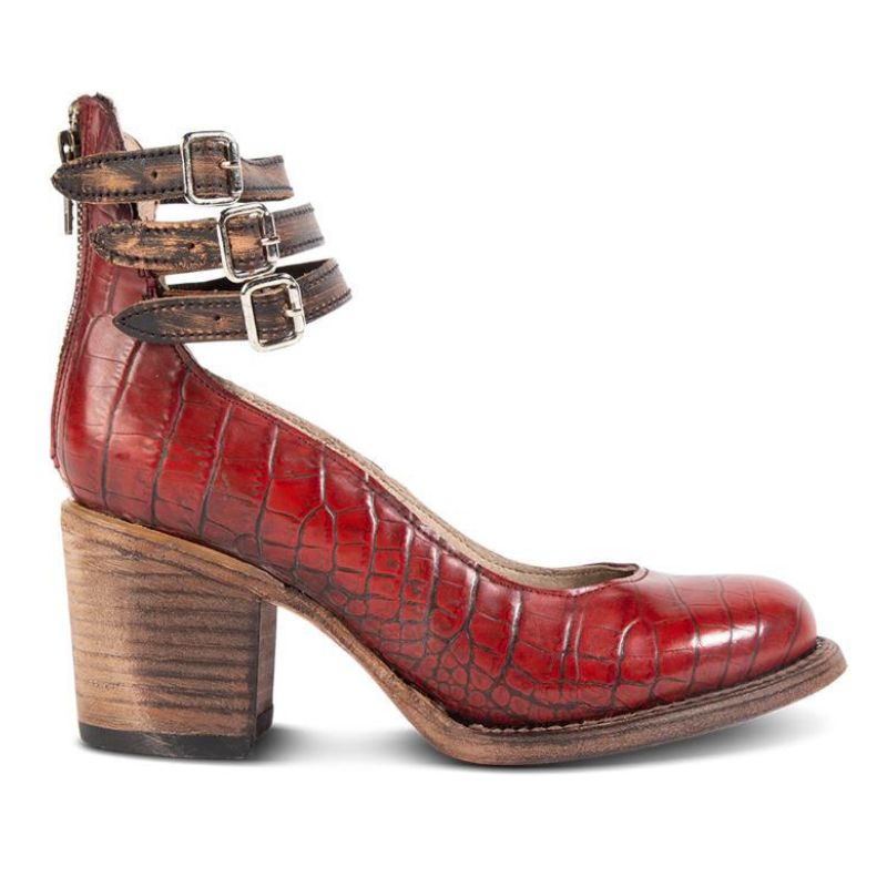 Rød krokodillemønstret lædersko med blokhæl og tre justerbare remme. Elegant damesko, vintage stil, ideel til modebevidste kvinder.