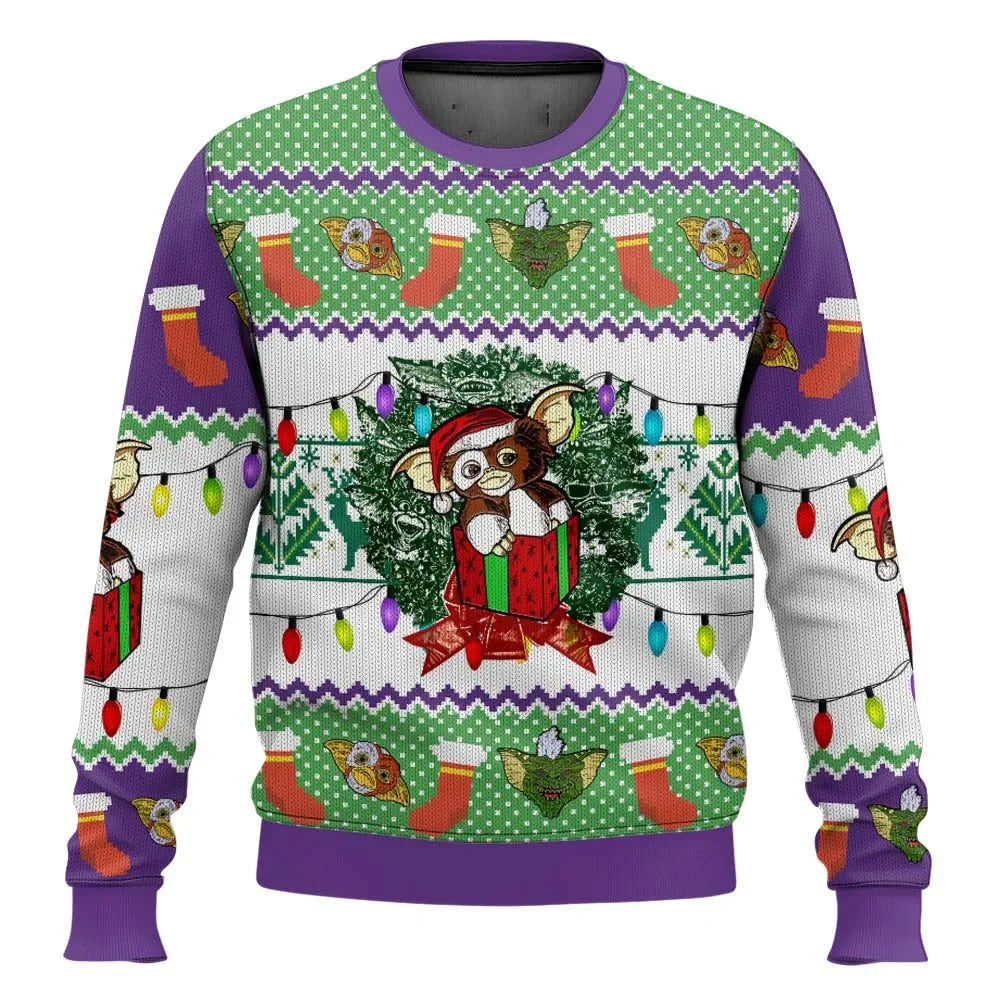 Farverig juletrøje med Gremlins-motiv, julelys og sokker. Perfekt til jul, sjovt design, unisex sweater, ideel til festlige lejligheder.