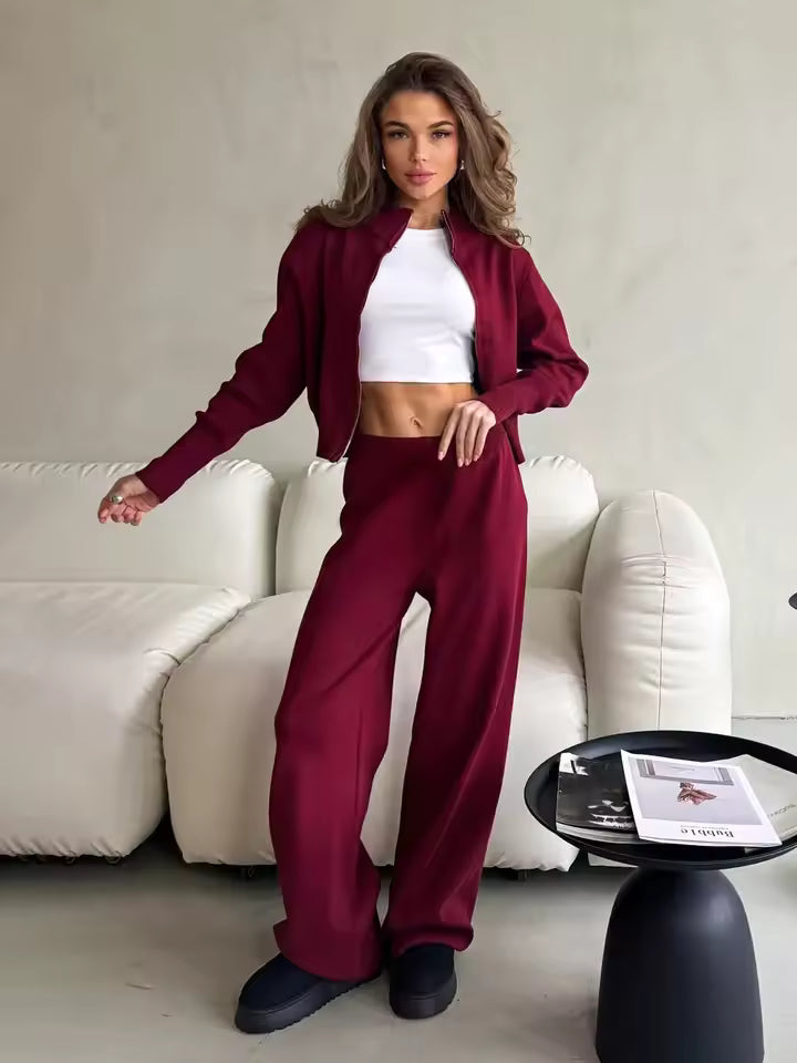 Ensemble avec veste tricotée et pantalons à jambes larges pour femmes