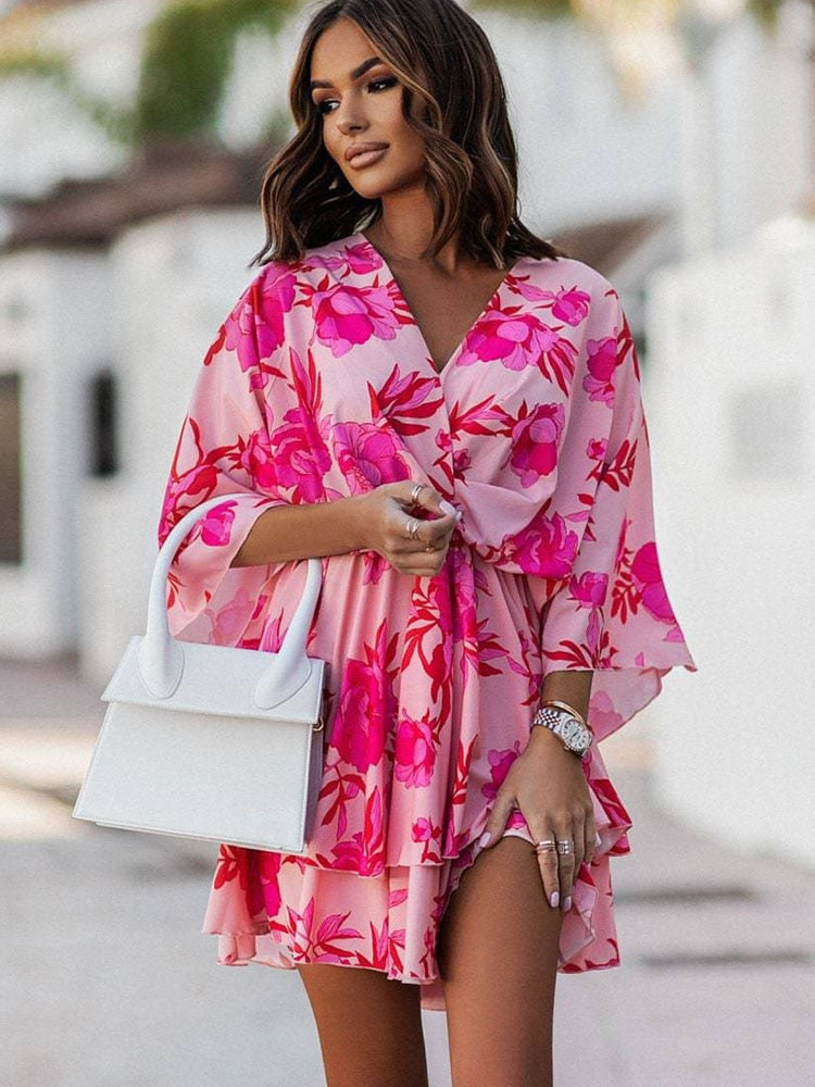 Vestido curto Noelia para mulheres com decote em V | Arejado, confortável e versátil para o visual de verão