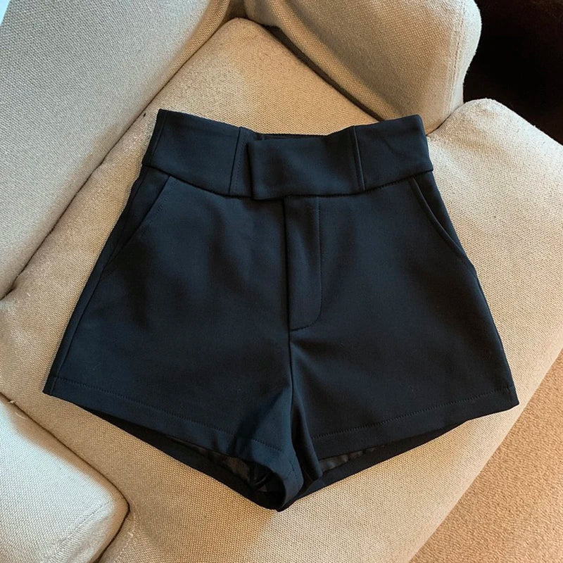 Elegant shorts for women with high waist and structured fit