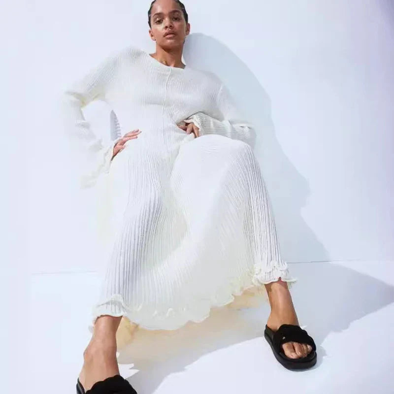 Charlotte κομψό μάξι φόρεμα με φαρδιά μανίκια και εκλεπτυσμένη λεπτομέρεια στην πλάτη