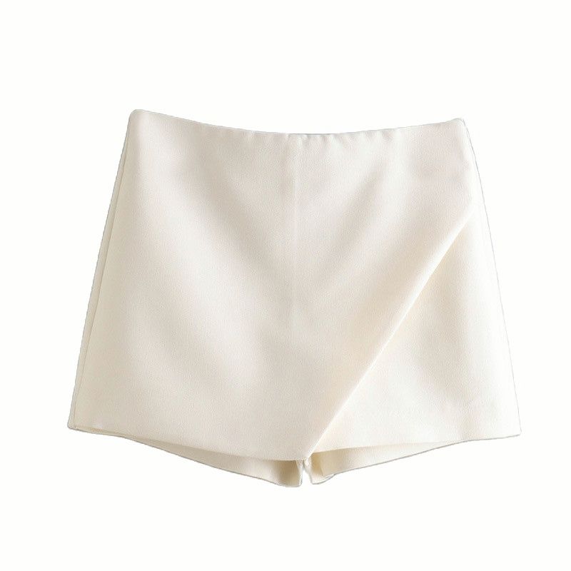 Elegant shorts for women with high waist and tailored fit