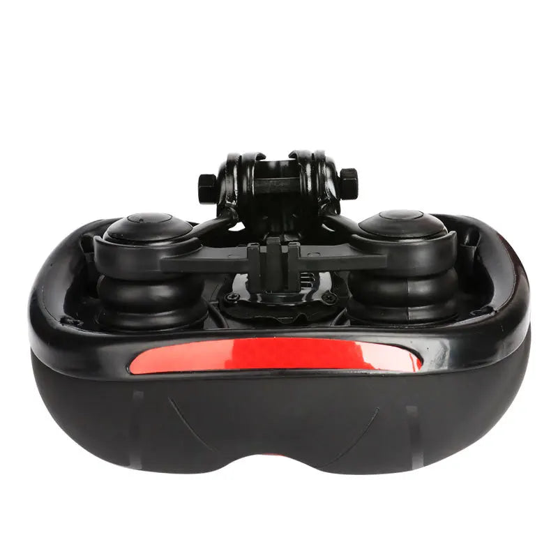 Sort cykelsadel med dobbelt affjedring og reflekterende rød stribe, ergonomisk designet til komfort og stabilitet. Perfekt til mountainbikes og bycykler.