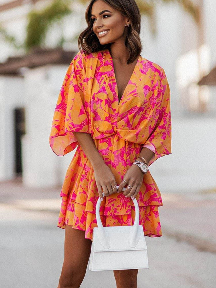 Vestido curto Noelia para mulheres com decote em V | Arejado, confortável e versátil para o visual de verão