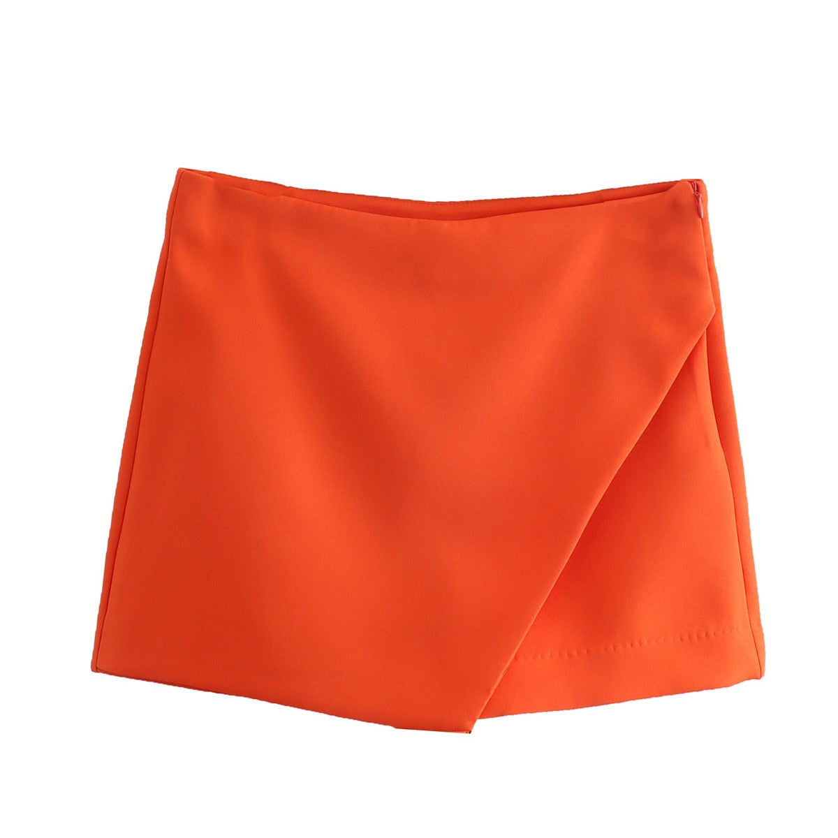 Elegant shorts for women with high waist and tailored fit