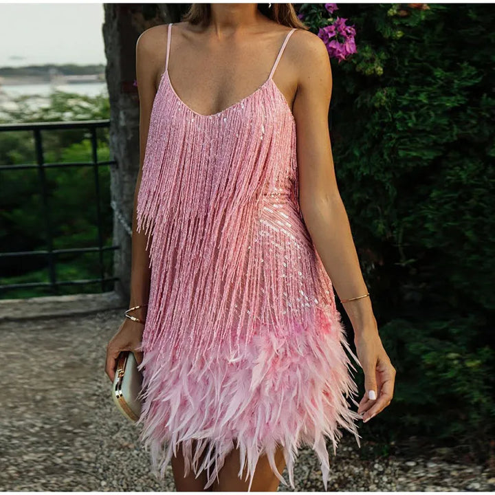 Vestido de coquetel Noelle para mulheres | Vestido de noite elegante com penas, babados e decote em V