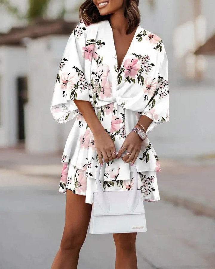 Vestido curto Noelia para mulheres com decote em V | Arejado, confortável e versátil para o visual de verão