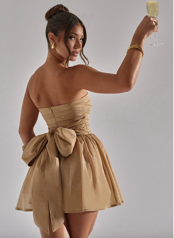 Nayla vestido curto sem alças com glitter e lantejoulas | Look elegante para festas em ocasiões especiais