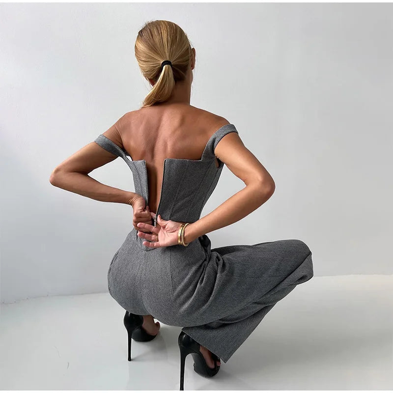 Ensemble de vêtements trois pièces pour femmes avec veste, gilet et pantalon élégant