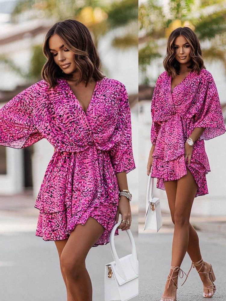 Vestido curto Noelia para mulheres com decote em V | Arejado, confortável e versátil para o visual de verão