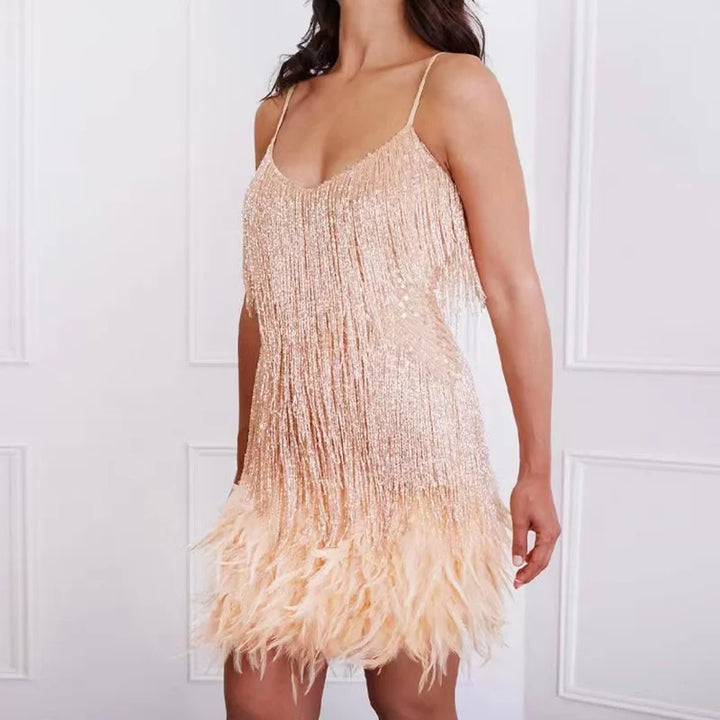 Vestido de coquetel Noelle para mulheres | Vestido de noite elegante com penas, babados e decote em V