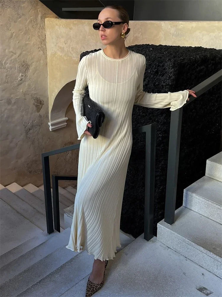 Ιζαμπέλ Μινιμαλιστικό μακρύ φόρεμα με ψηλό λαιμό και φαρδιά μανίκια | Κομψότητα και άνεση