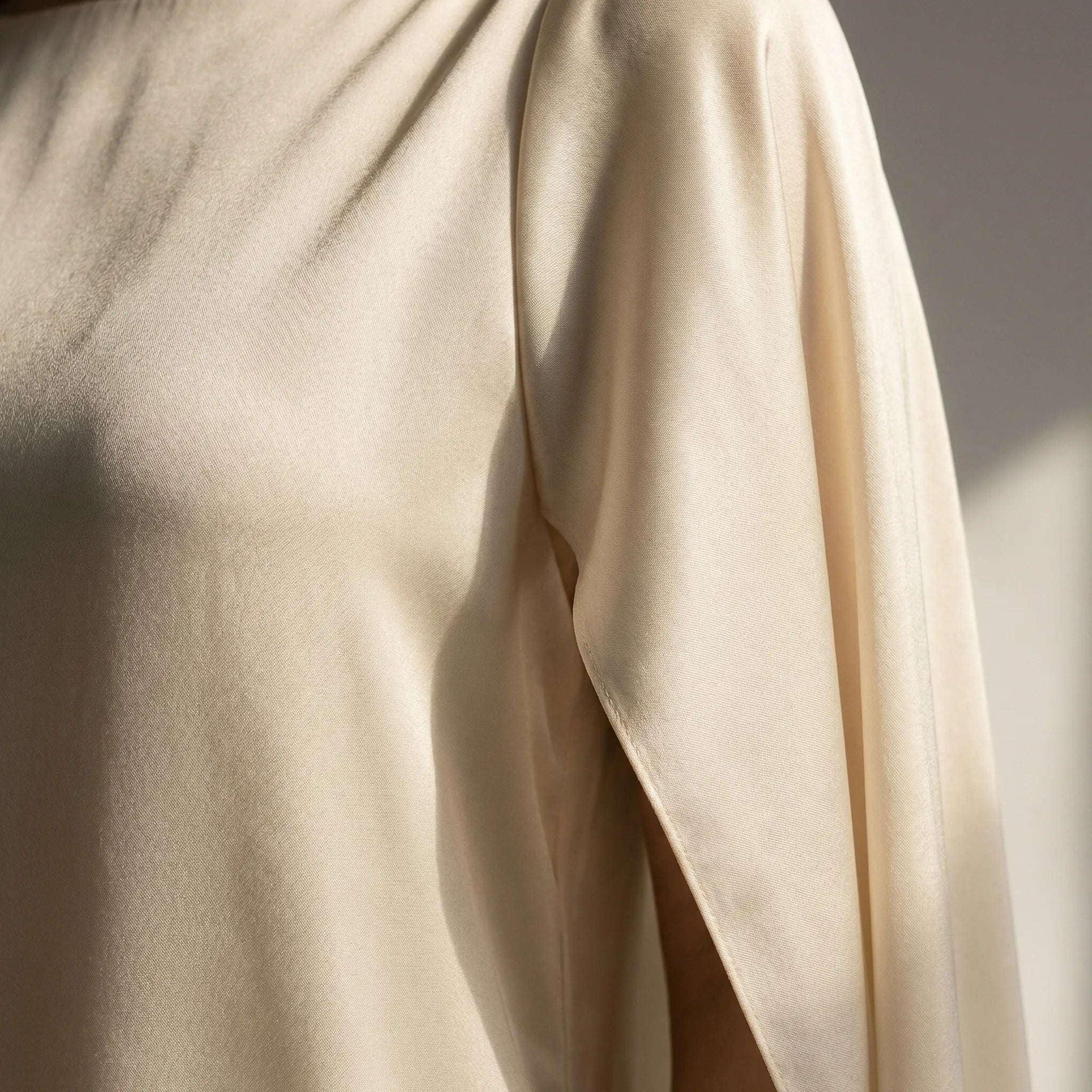 Veloria - Maxi Kjole Med Cape Ærmer