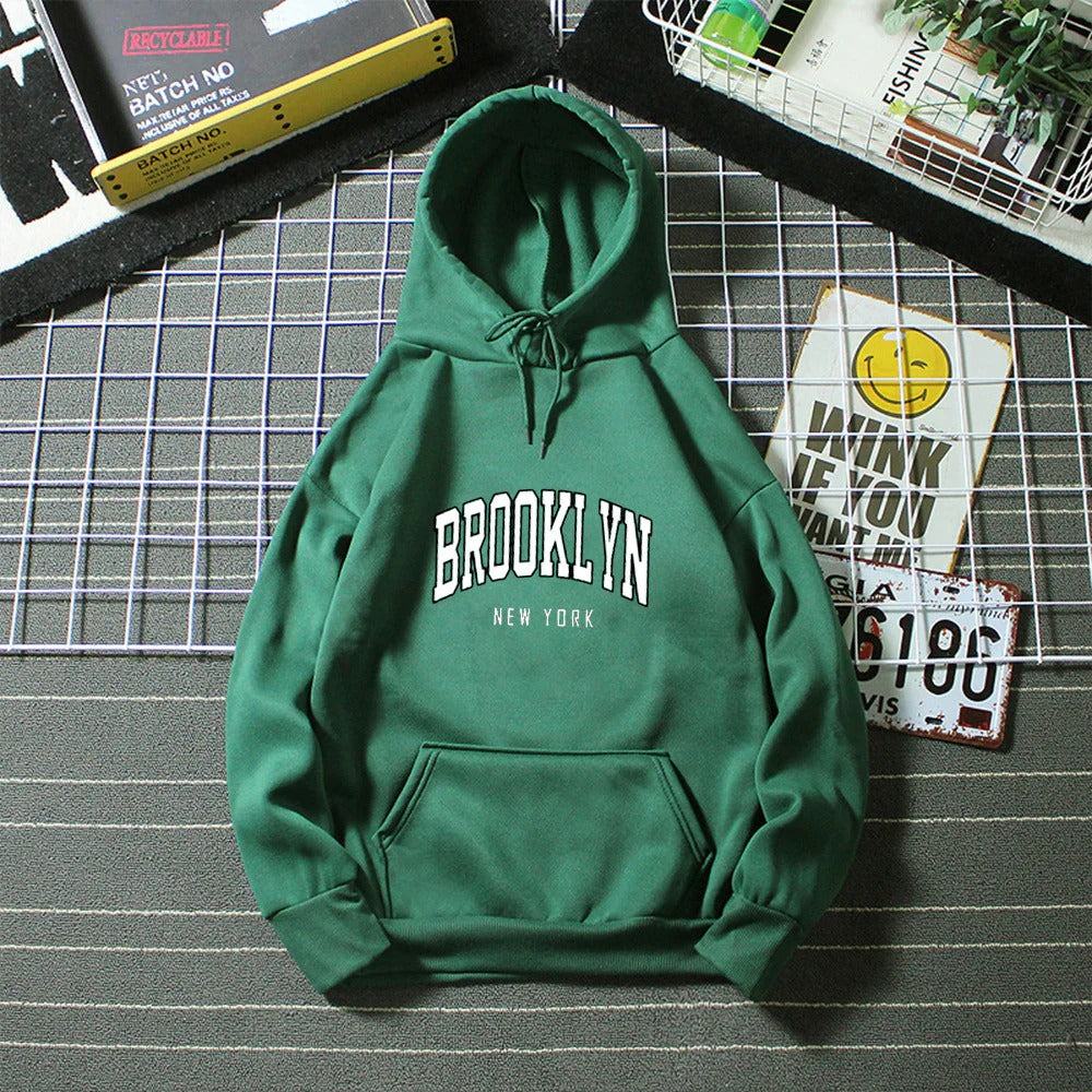 Kvinde hoodie med stilfuldt Brooklyn‑print