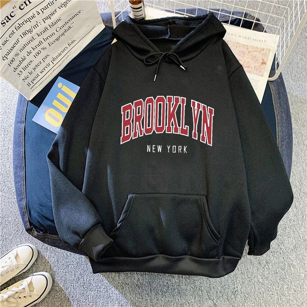 Kvinde hoodie med stilfuldt Brooklyn‑print