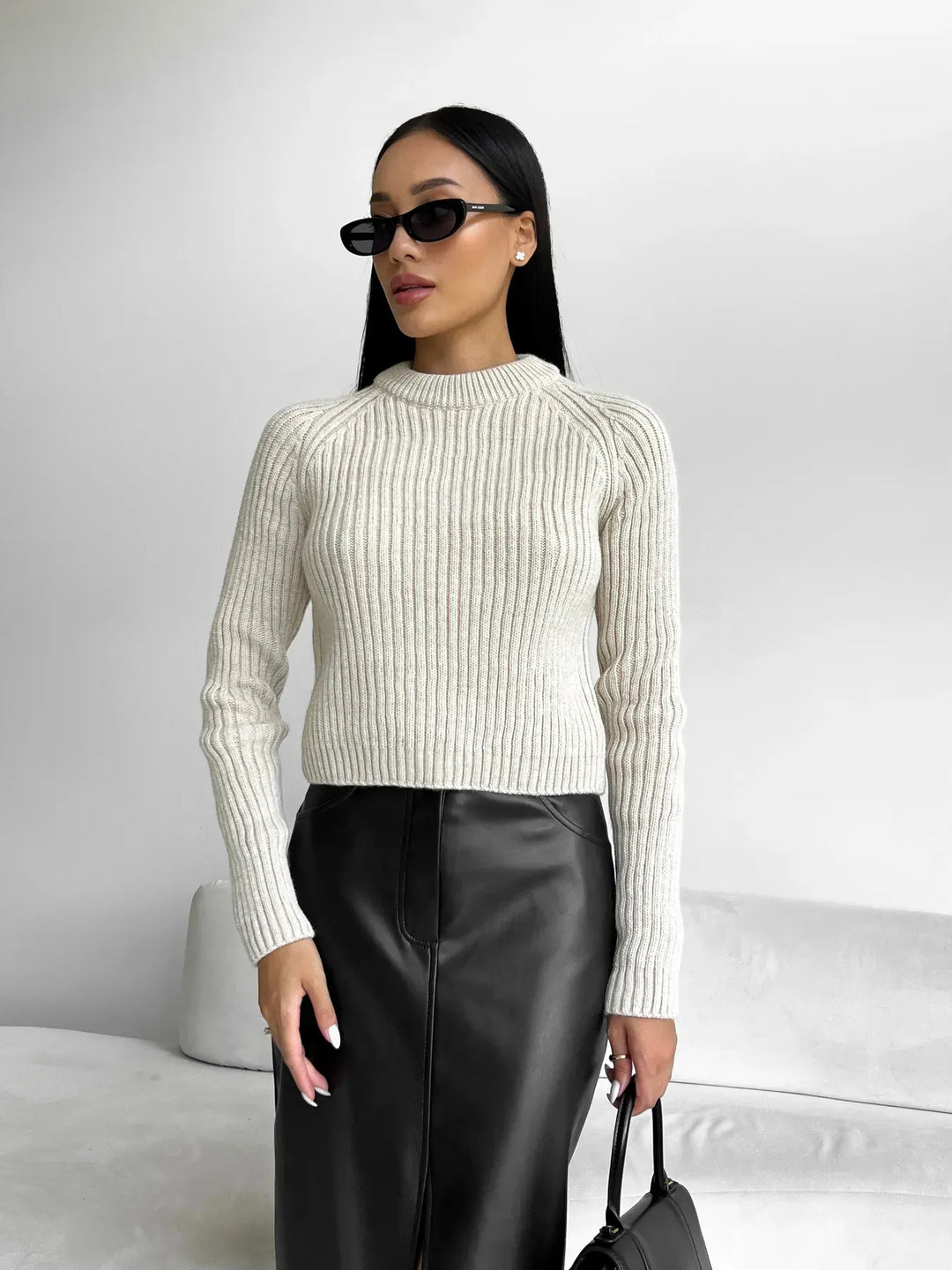 Patricia midi sukňa pre ženy z ekologickej kože | Elegantná sukňa s vysokým rozparkom a koženým vzhľadom