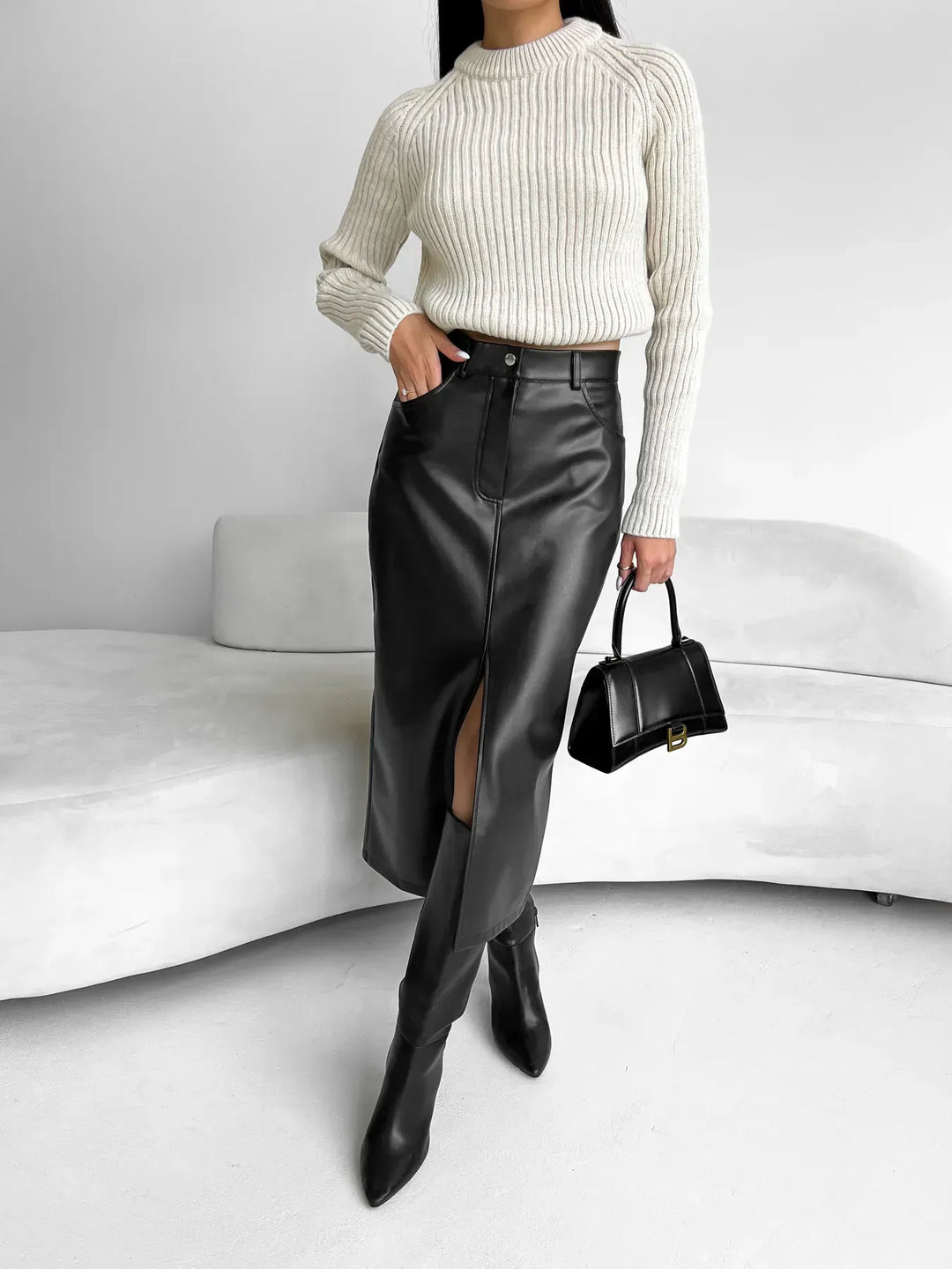 Patricia midi sukňa pre ženy z ekologickej kože | Elegantná sukňa s vysokým rozparkom a koženým vzhľadom
