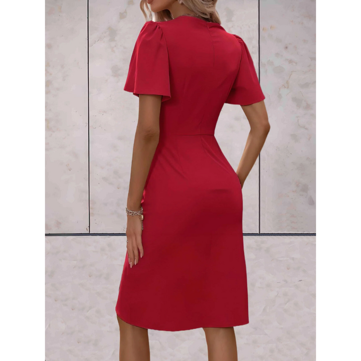 Evelina Wrap Dress til kvinder | Elegant V-hals-kjole med flydende ærmer og behagelig pasform