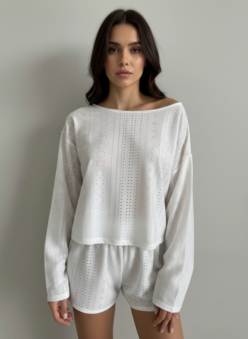 Przewiewny zestaw z bluzką i szortami dla kobiet w miękkim i lekkim kroju