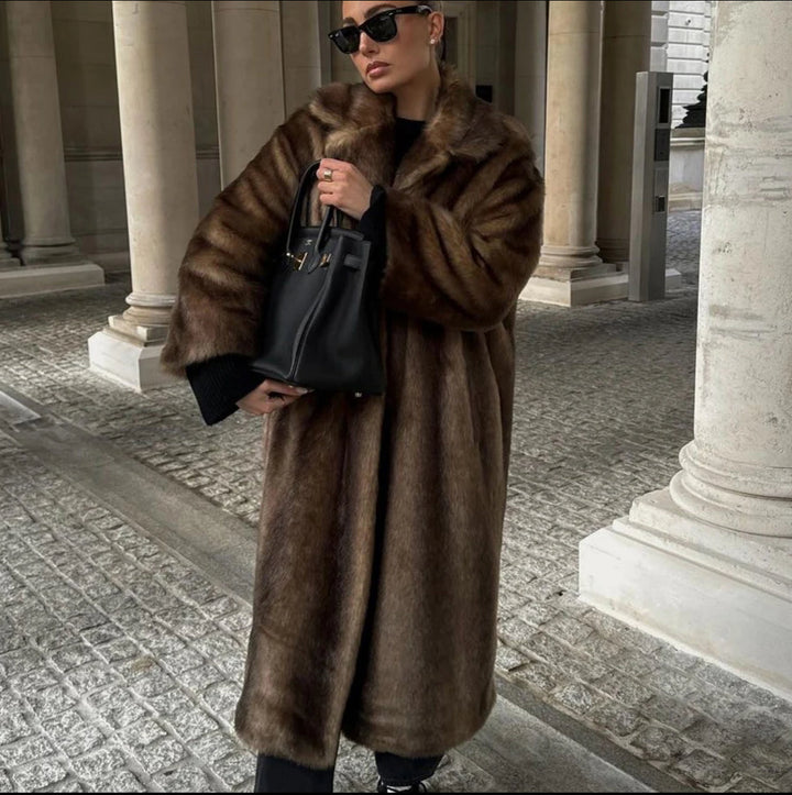 Lucy | Luksuriøs lang faux fur-frakke