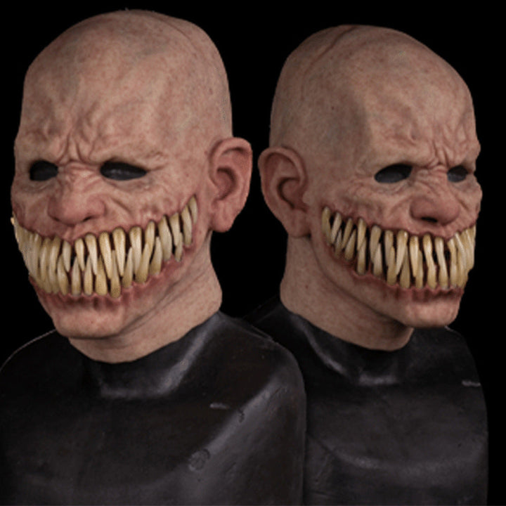 Máscara de terror realista en látex - dientes puntiagudos y mirada aterradora para Halloween