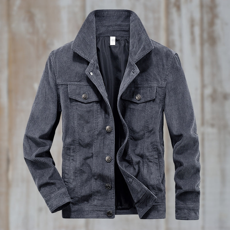 Grå fløjlsjakke med knapper og krave, designet til mænd. Stilfuld og moderne jakke perfekt til efterår og vinter.
