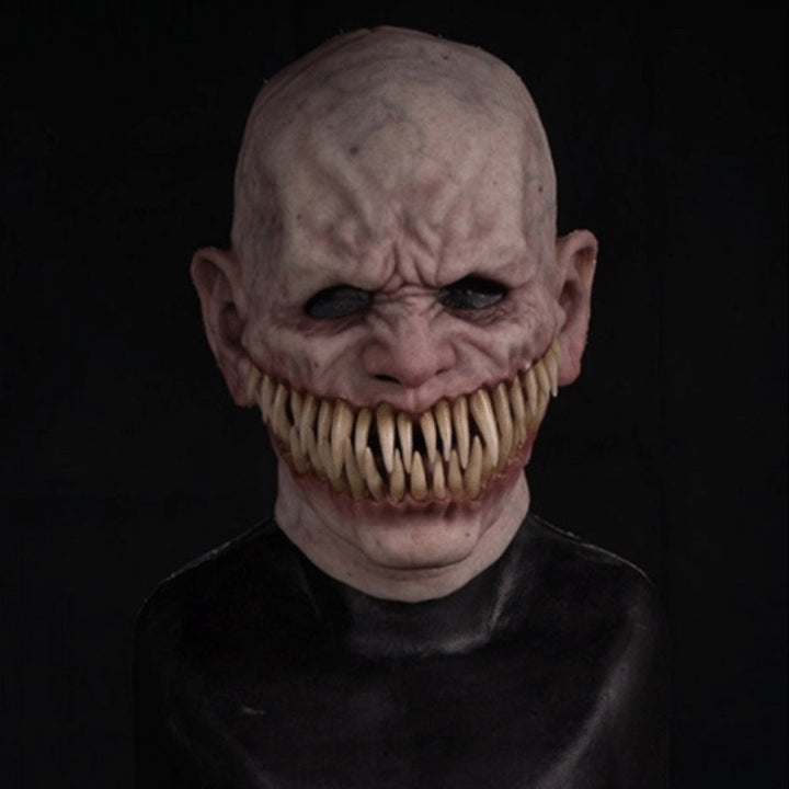 Máscara de terror realista en látex - dientes puntiagudos y mirada aterradora para Halloween