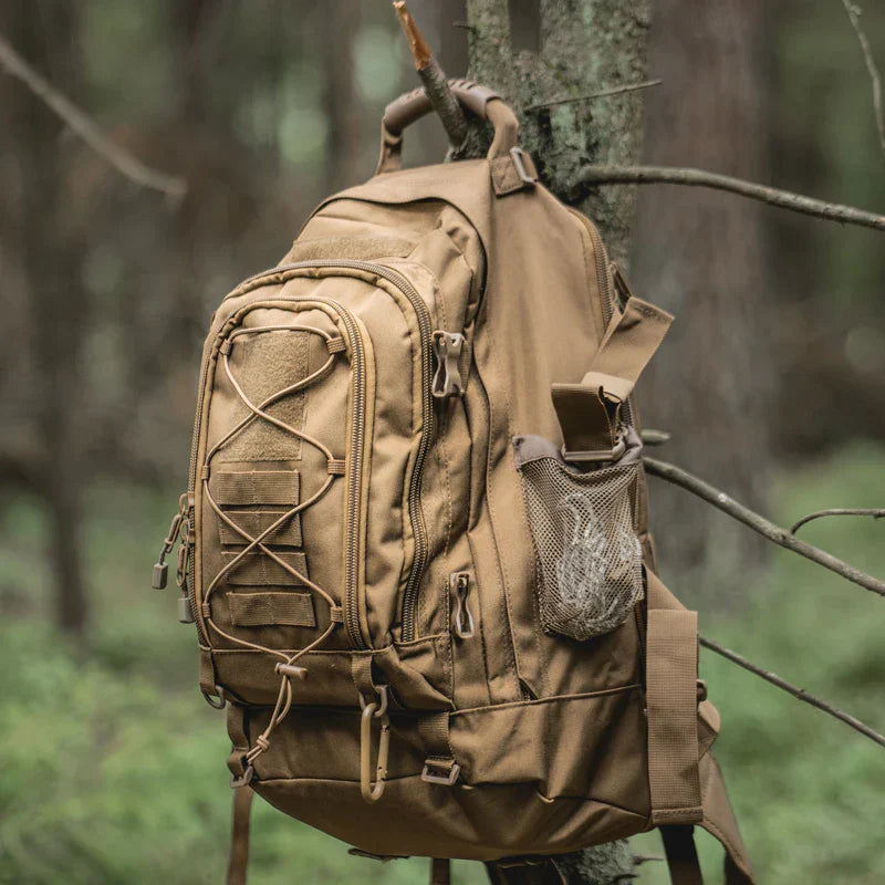 Robusta mochila táctica de 65L | Impermeable para senderismo, camping, caza y supervivencia