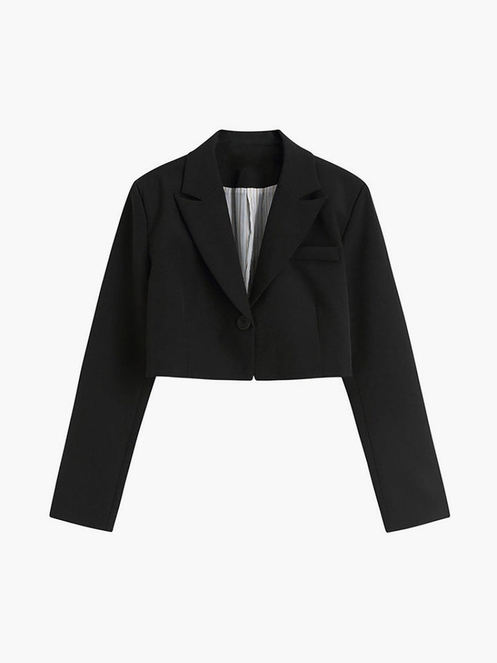 Selina | Kort sort blazer til kvinder med enkelt-knap og trendy pasform
