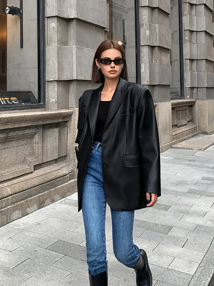 Sarah Dame Læder Blazer | Elegant Jakke med Praktiske Lommer