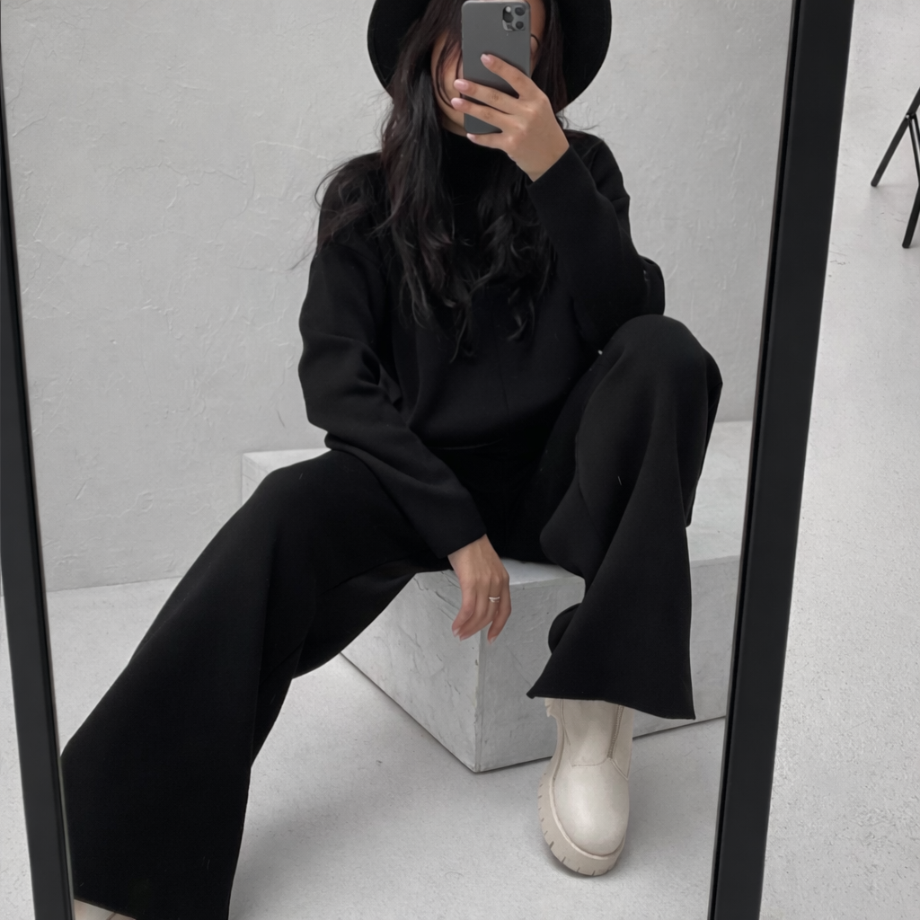 Set de odihnă tricotat pentru femei cu picioare largi și confort moale