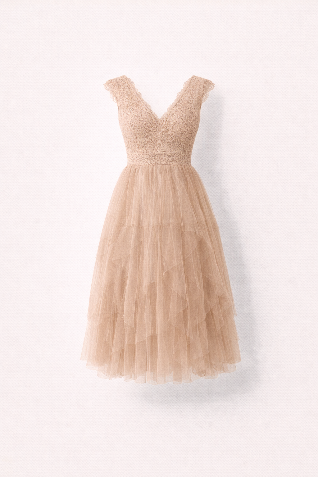 Robe midi en tulle pour femmes avec couches élégantes et coupe ajustée