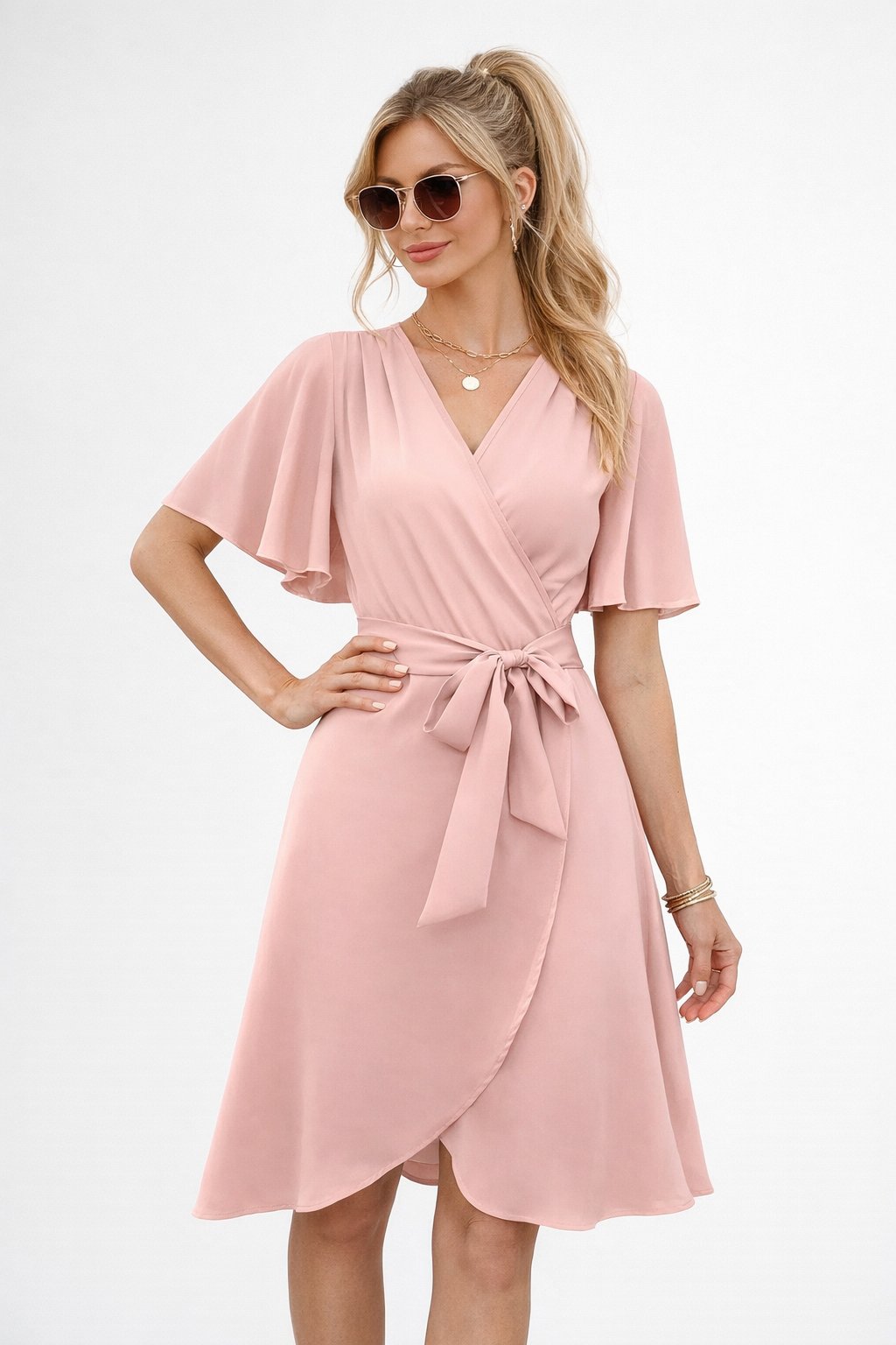 Robe portefeuille élégante pour femmes avec tombé souple et coupe féminine