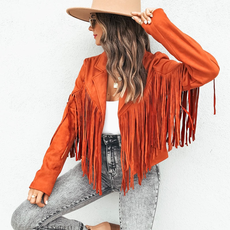 Noa ruske-nahkatakki hapsuilla naisille | Lännentakki modernilla leikkauksella ja boho-tyylillä